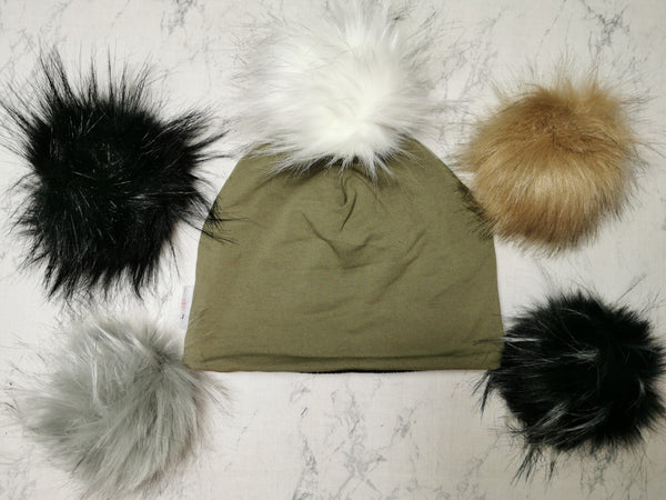 Tuque kakhi , *pompons vendus séparément*