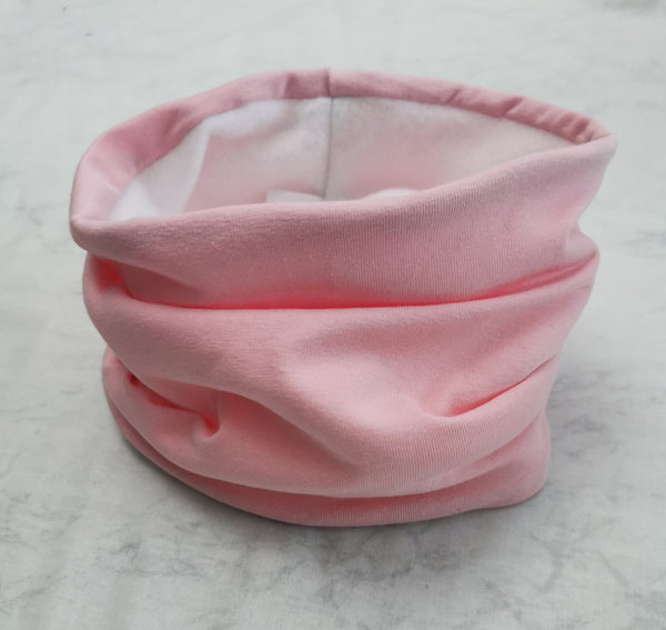 Cache-cou doublé en polar rose pâle