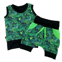 Short, culotte courte dino dans la jungle