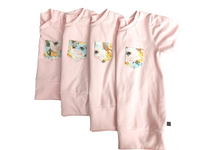 T-shirt évolutif rose à poche oiseaux et abeilles sur fleurs