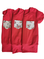 T-shirt évolutif rose à poche petits bouquets de fleurs