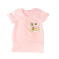 T-shirt évolutif rose à poche oiseaux et abeilles sur fleurs