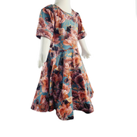 Robe fleurs géométriques fond bleu